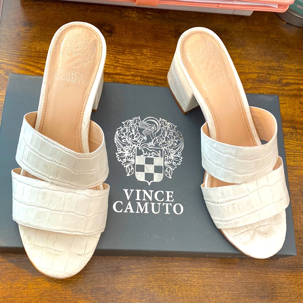 Size 6, white Vince Camuto Kitten heels